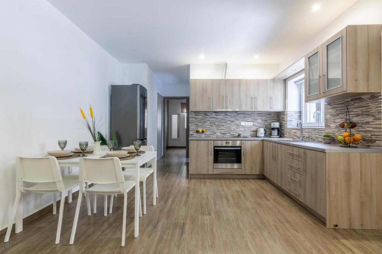 Elegant City Apartment Heraklion Exteriör bild